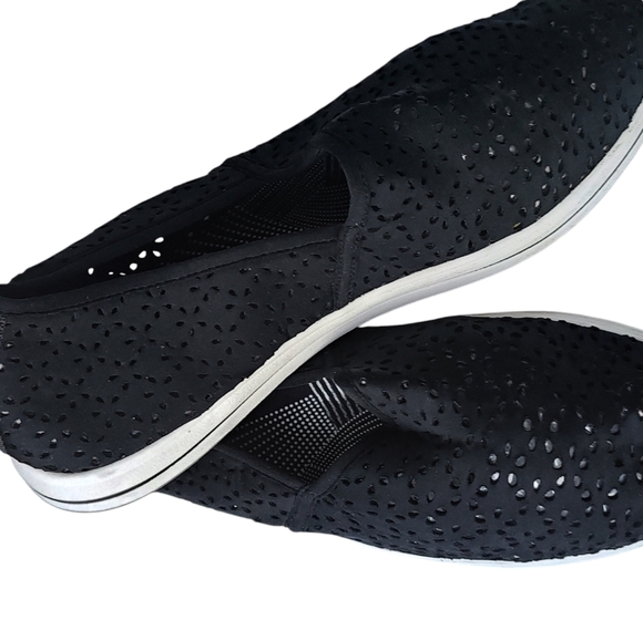 Cloudsteppers by Clarks Black Flats - Picture 4 of 12